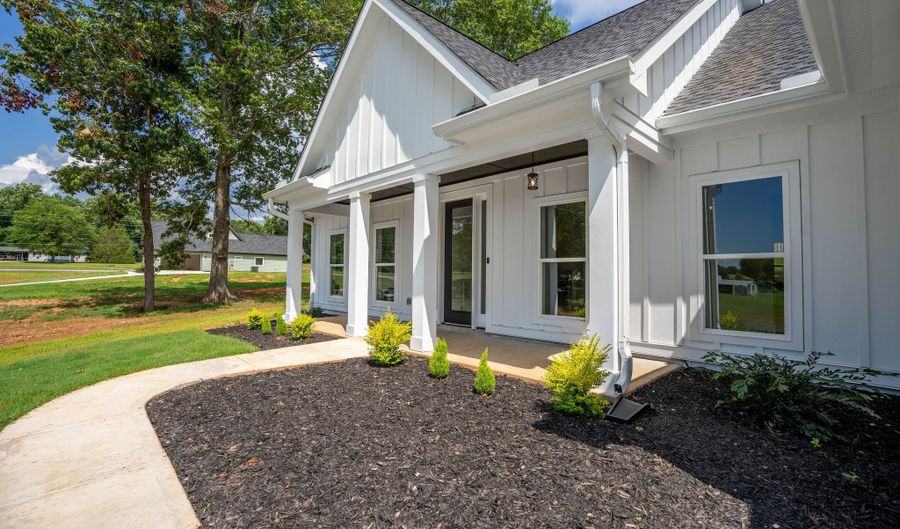 135 Oak Terrace Dr, Baldwin, GA 30511 - 3 Beds, 2 Bath