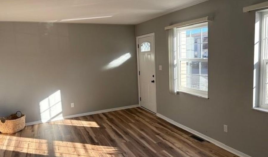 837 Wendevy Ct, Ballwin, MO 63011 - 3 Beds, 3 Bath