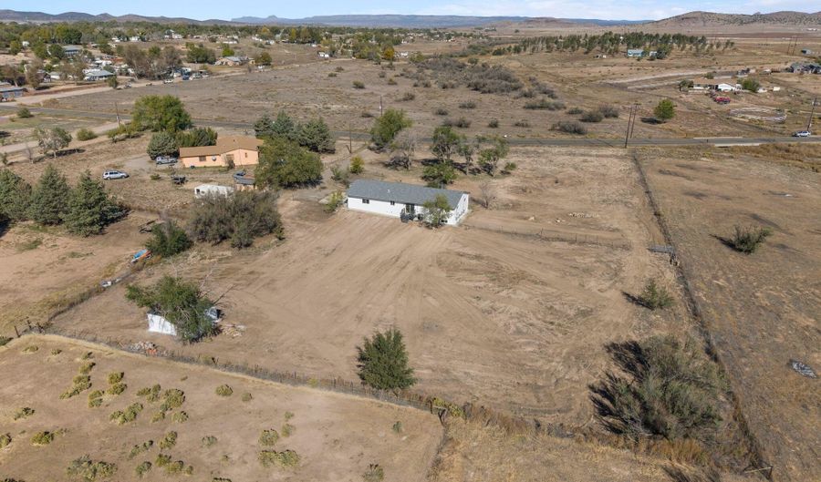 1885 E Perkinsville Rd, Chino Valley, AZ 86323 - 5 Beds, 3 Bath