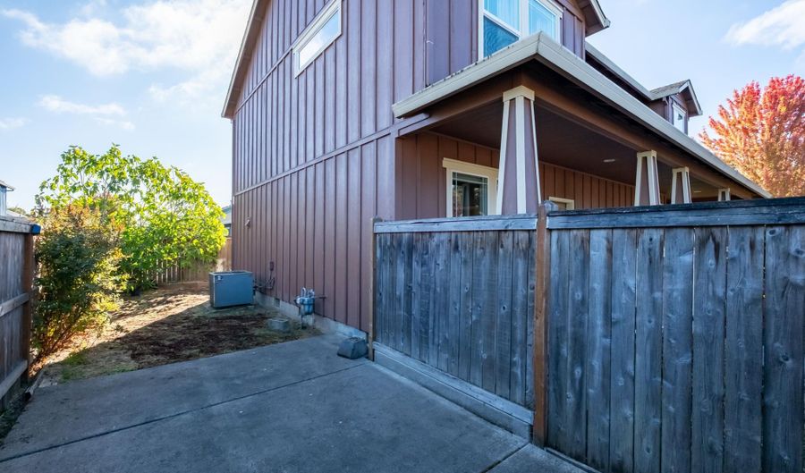 505 Montclair Dr NE, Albany, OR 97322 - 4 Beds, 3 Bath