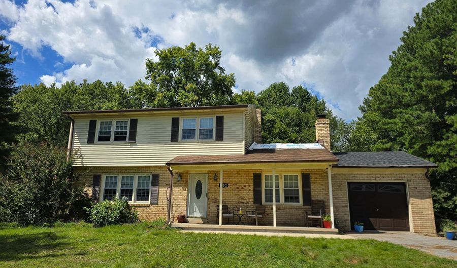 902 CLYDESDALE Dr, Bear, DE 19701 - 4 Beds, 2 Bath