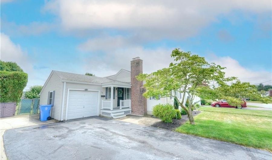 14 Willow Dr, Cranston, RI 02920 - 2 Beds, 2 Bath