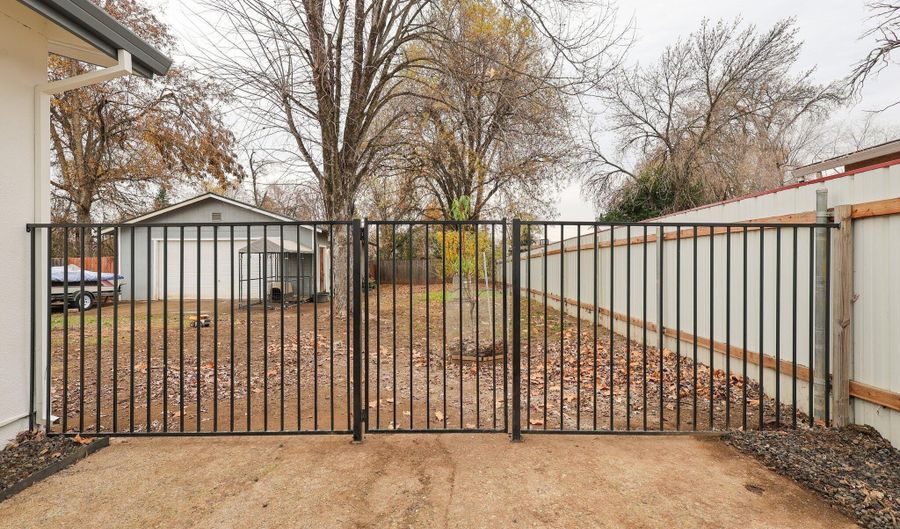 3258 Sharon Ave, Anderson, CA 96007 - 3 Beds, 1 Bath