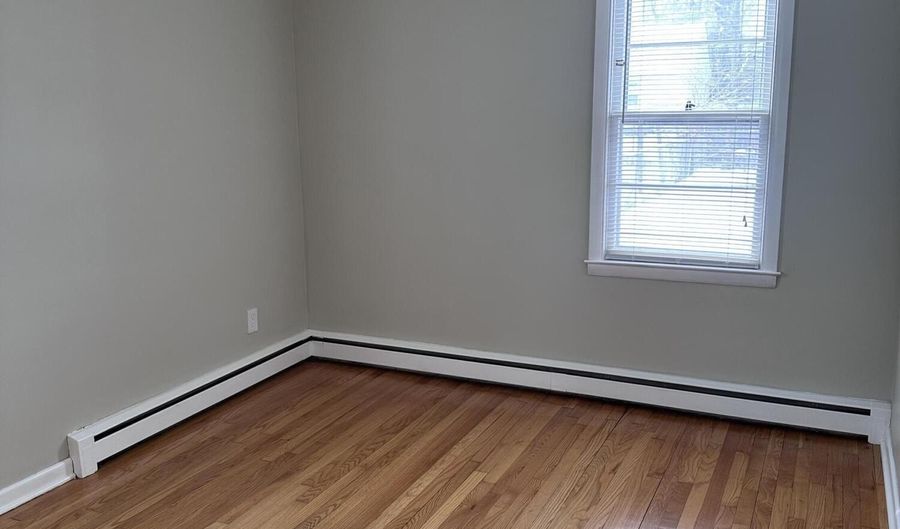 718 Western Ave A, Albany, NY 12203 - 2 Beds, 1 Bath