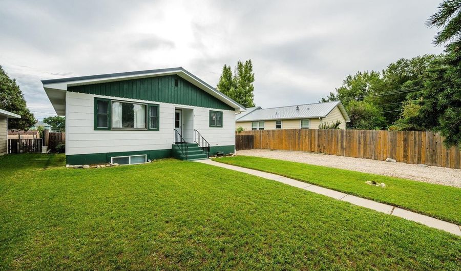 725 N Carrington Ave, Buffalo, WY 82834 - 5 Beds, 2 Bath