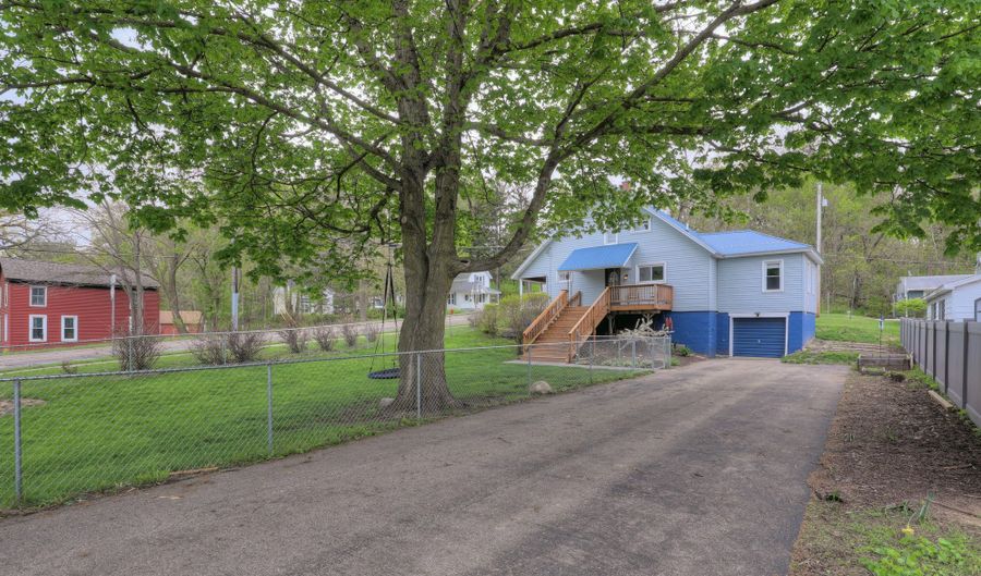300 Grand St, Allegan, MI 49010 - 3 Beds, 2 Bath