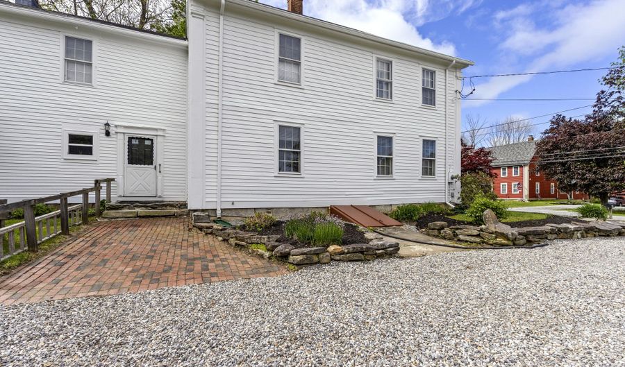16 North Rd, Ashford, CT 06278 - 4 Beds, 2 Bath