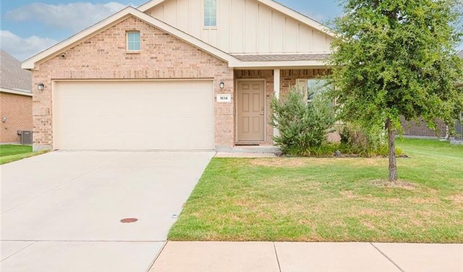 1614 Fields View Dr, Anna, TX 75409 - 3 Beds, 2 Bath