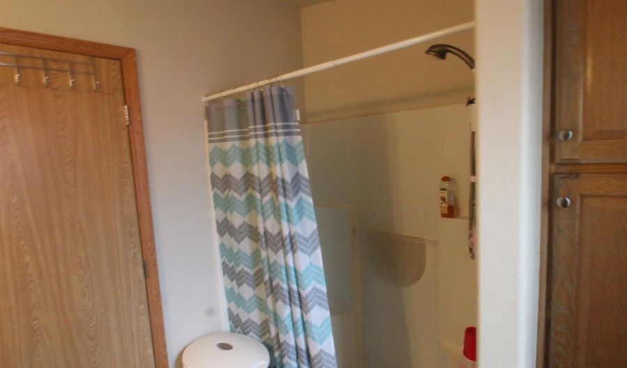 10 FOOTHILL Blvd, Alpine, WY 83128 - 2 Beds, 1 Bath