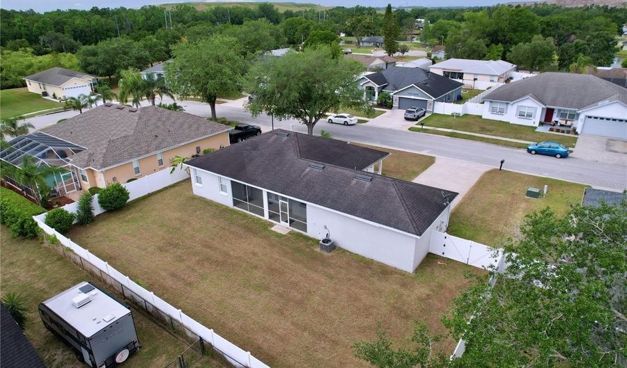 2075 SADDLEWOOD Dr E, Bartow, FL 33830 - 3 Beds, 2 Bath