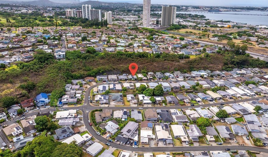 98-427 Ponohana Loop, Aiea, HI 96701 - 3 Beds, 1 Bath
