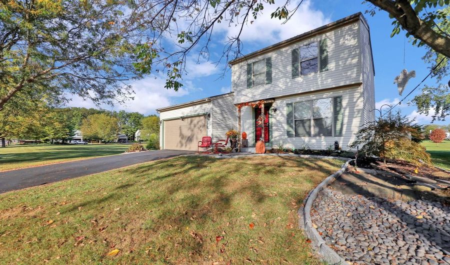 518 Virginia St, Ashville, OH 43103 - 3 Beds, 3 Bath