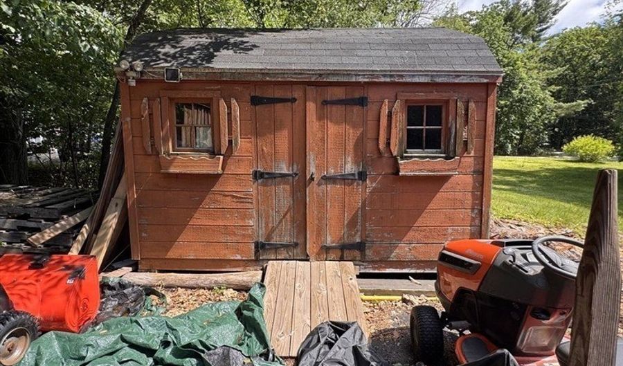 190 Pillsbury Rd, Ashby, MA 01431 - 3 Beds, 2 Bath