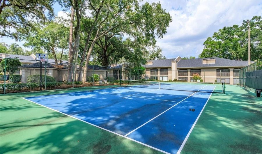 1055 KENSINGTON PARK Dr 711, Altamonte Springs, FL 32714 - 2 Beds, 2 Bath
