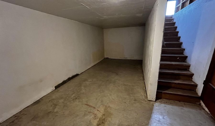 611 Avenue B, Beaver, OK 73932 - 2 Beds, 1 Bath