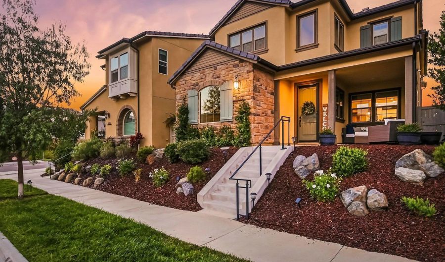 2847 California Poppy, Escondido, CA 92029 - 4 Beds, 4 Bath