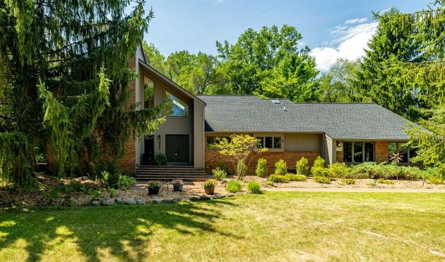 3447 River Pines Dr, Ann Arbor, MI 48103 - 5 Beds, 4 Bath