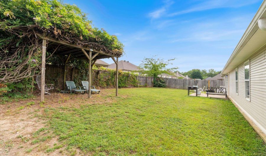 1641 White Oak Cir, Benton, AR 72019 - 3 Beds, 2 Bath
