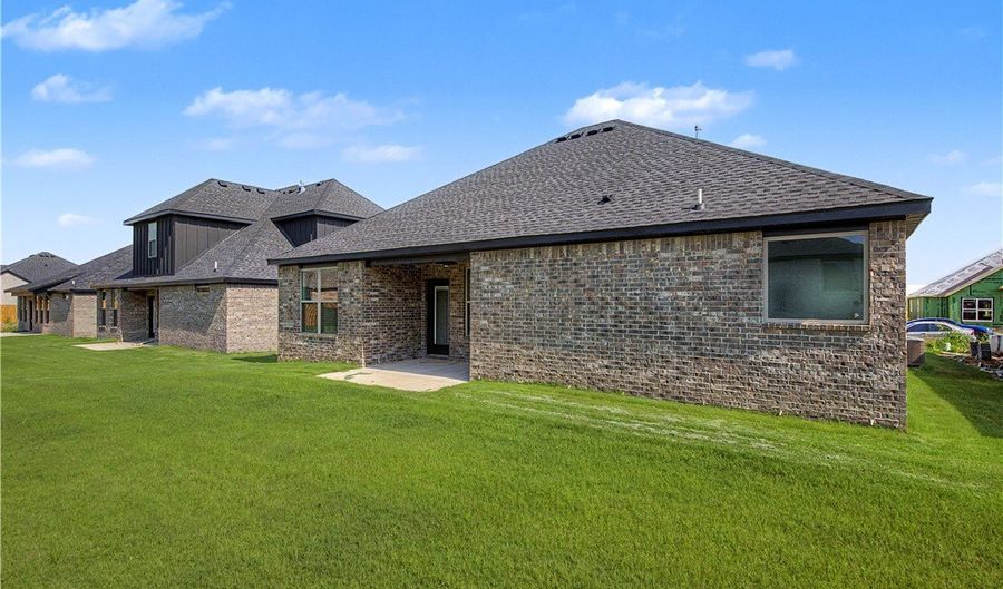 6705 Orange Ave, Bentonville, AR 72713 - 4 Beds, 2 Bath