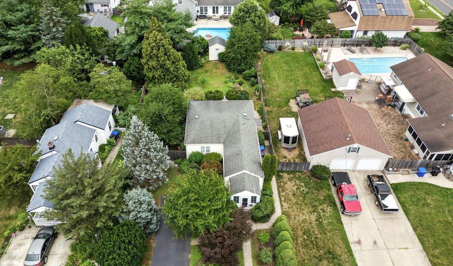 29 Park Ave, Belford, NJ 07718 - 2 Beds, 2 Bath