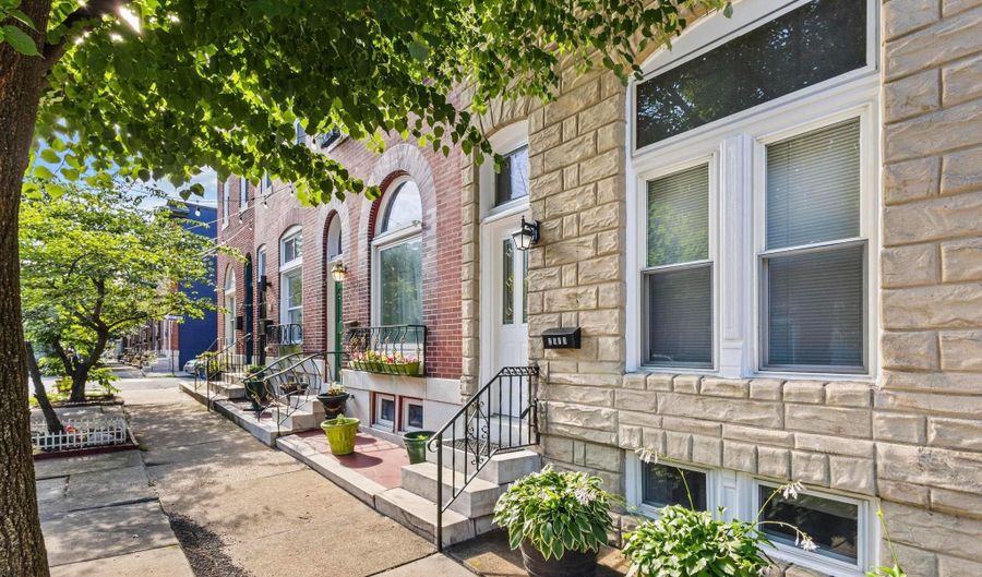 2913 E BALTIMORE St, Baltimore, MD 21224 - 5 Beds, 4 Bath