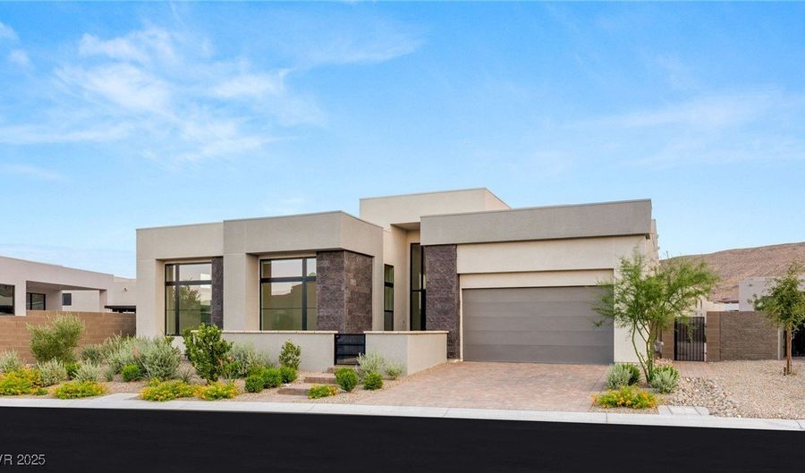 10793 Vista Altura Ave, Las Vegas, NV 89135 - 4 Beds, 5 Bath