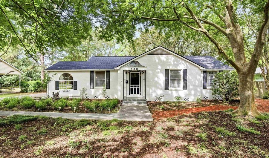 428 Finchley Ave, Baton Rouge, LA 70806 - 4 Beds, 2 Bath