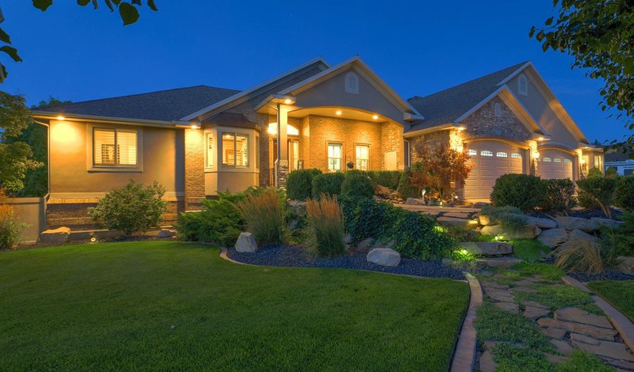 15093 S PASTORAL Way, Bluffdale, UT 84065 - 7 Beds, 7 Bath