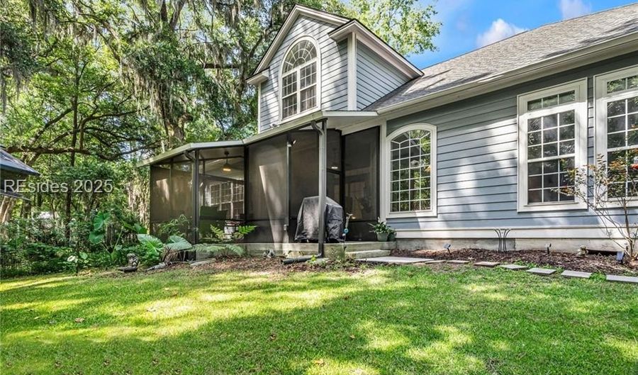 19 Sea Island Dr, Bluffton, SC 29909 - 4 Beds, 4 Bath