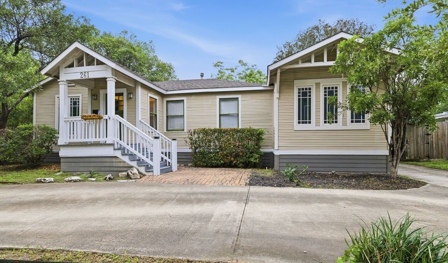 261 E OAKVIEW Pl, Alamo Heights, TX 78209 - 4 Beds, 2 Bath