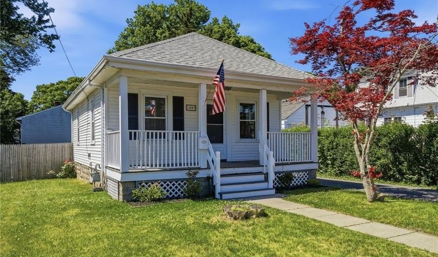 1009 Willett Ave, East Providence, RI 02915 - 2 Beds, 1 Bath