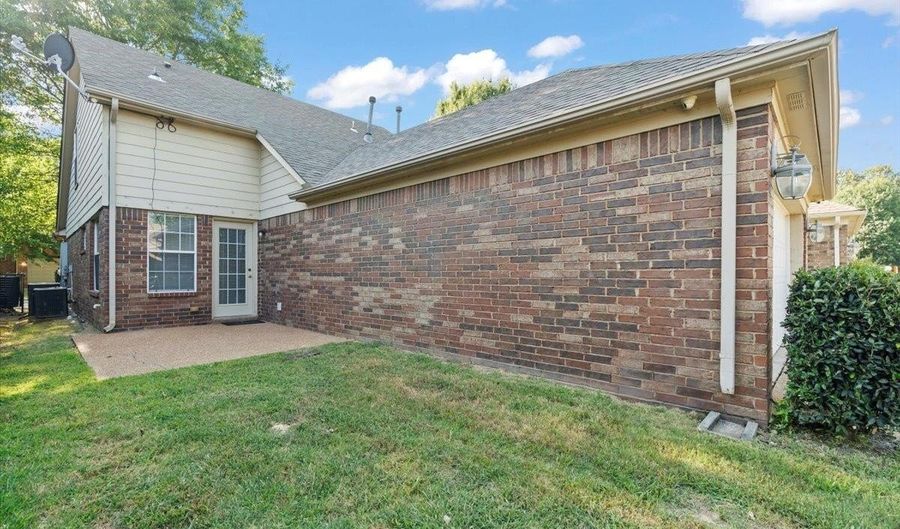 2392 GARDENBROOK, Memphis, TN 38134 - 3 Beds, 3 Bath