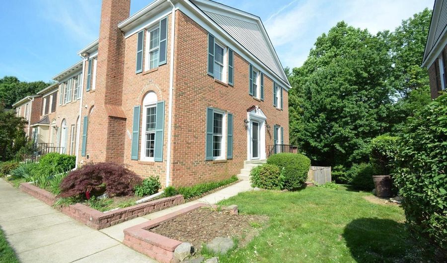 6153 SUMMER PARK Ln, Alexandria, VA 22315 - 3 Beds, 4 Bath