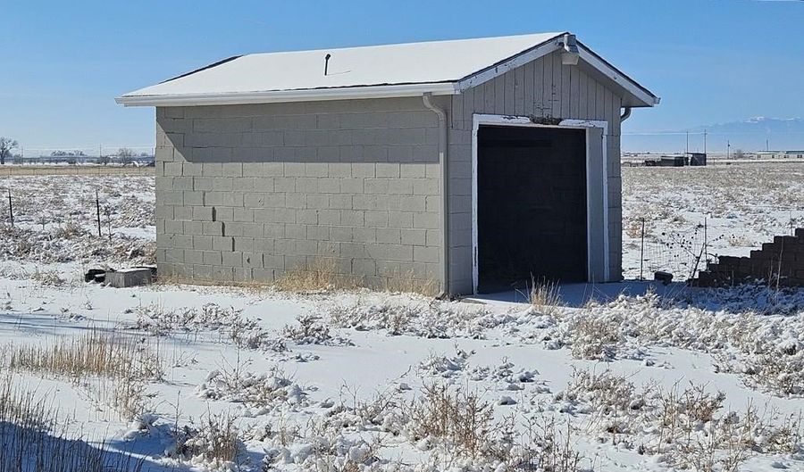 40444 Bush Rd, Avondale, CO 81022 - 3 Beds, 3 Bath