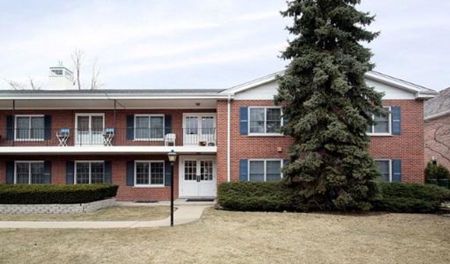 2822 DUNDEE Rd 13B, Northbrook, IL 60062 - 2 Beds, 2 Bath