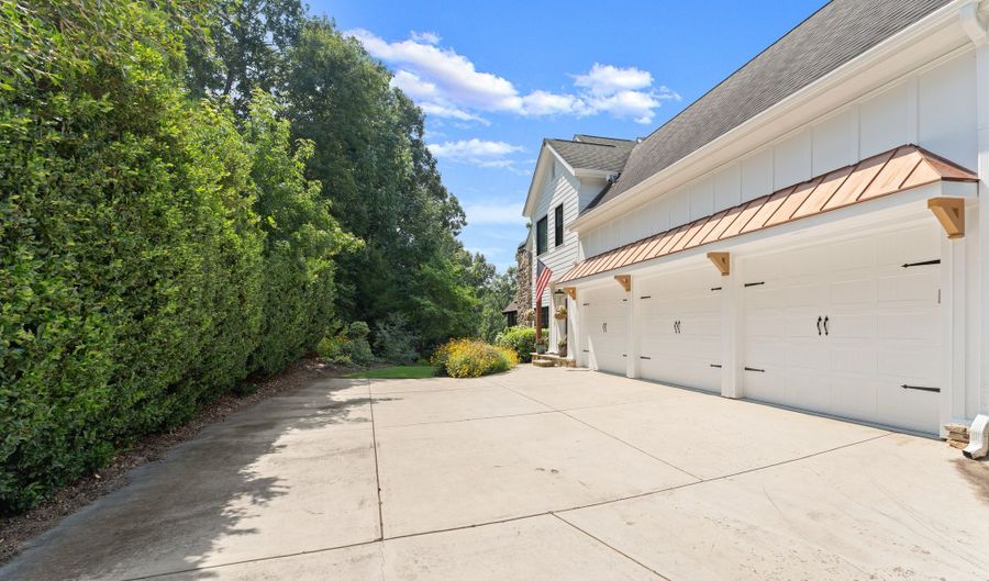 16066 Inverness Trl, Alpharetta, GA 30004 - 7 Beds, 6 Bath