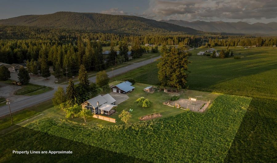 66022 Highway 2, Bonners Ferry, ID 83805 - 4 Beds, 2 Bath