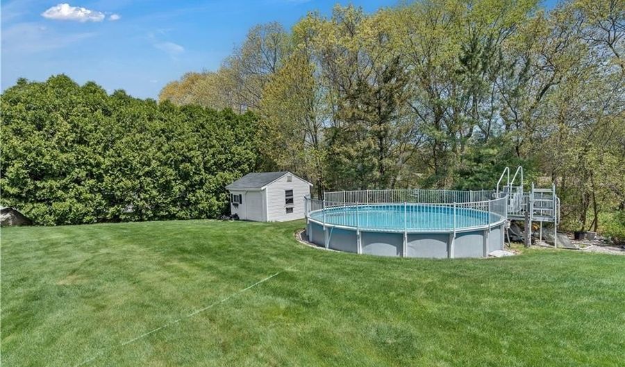 15 Driftwood Dr, Coventry, RI 02816 - 3 Beds, 2 Bath