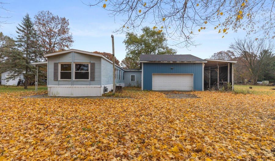 1825 34th St, Allegan, MI 49010 - 3 Beds, 2 Bath