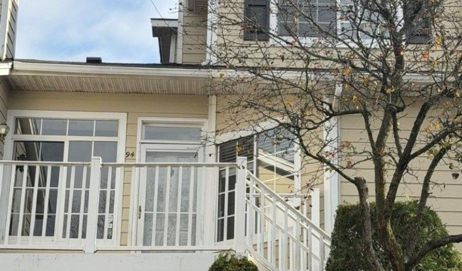 94 Wescott Rd, Bedminster, NJ 07921 - 2 Beds, 2 Bath