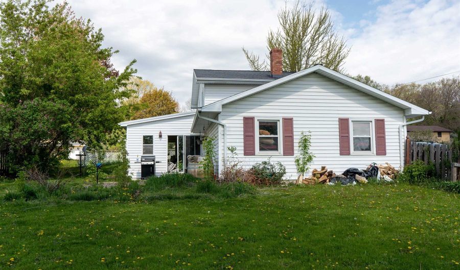 418 GREENE Ave, Allouez, WI 54301 - 3 Beds, 2 Bath