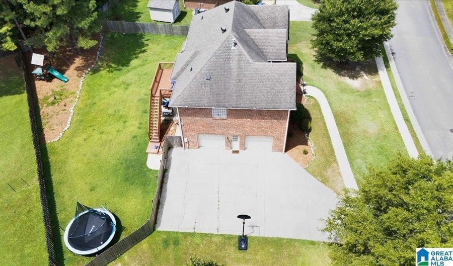 672 WYNLAKE Cv, Alabaster, AL 35007 - 5 Beds, 3 Bath
