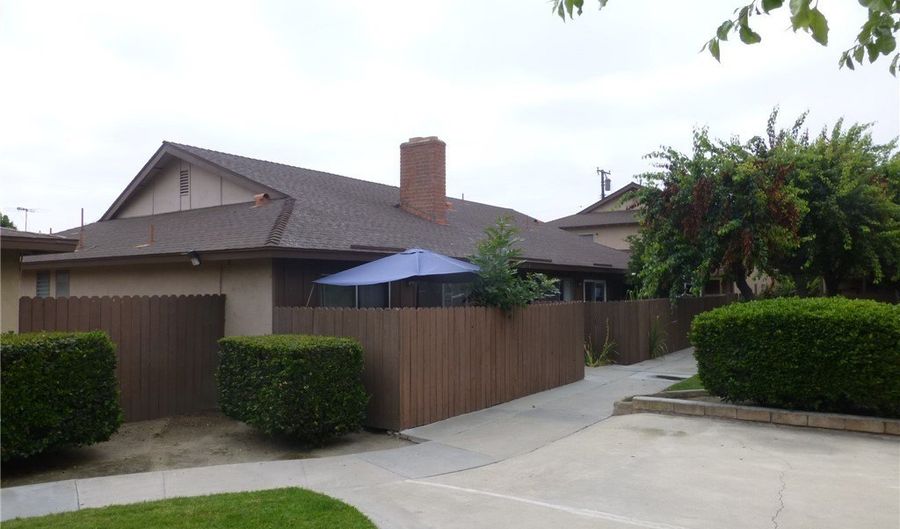 2115 S Broden Street 1/2 B, Anaheim, CA 92802 - 2 Beds, 2 Bath