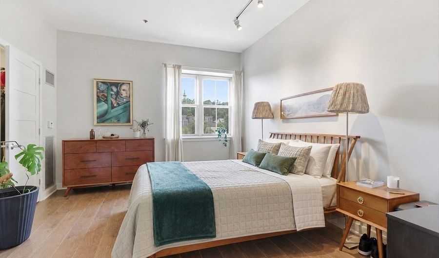 166 Terrace St Ph2, Boston, MA 02120 - 2 Beds, 2 Bath