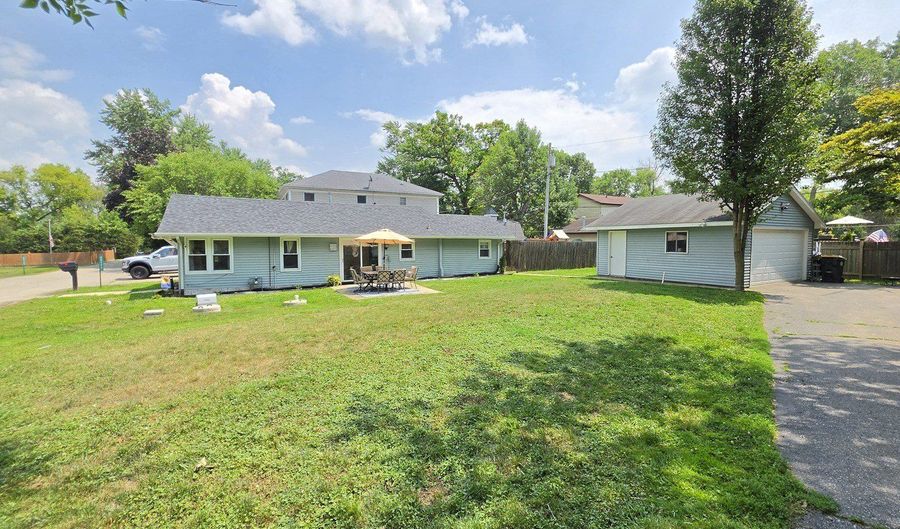 25171 W Linden Ln, Antioch, IL 60002 - 3 Beds, 1 Bath
