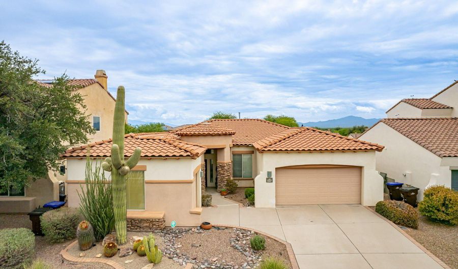 15067 S Camino Rio Puerco, Sahuarita, AZ 85629 - 3 Beds, 2 Bath