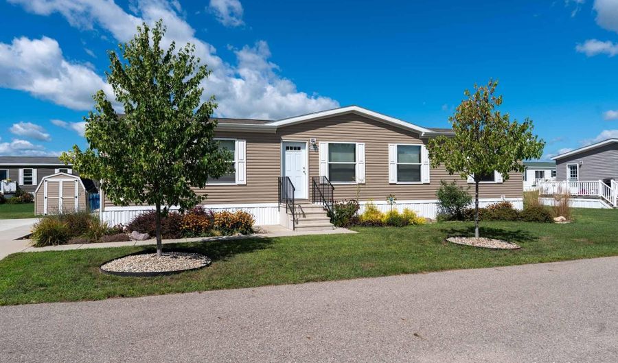 11504 SUNSET Gln, Allendale, MI 49401 - 3 Beds, 2 Bath