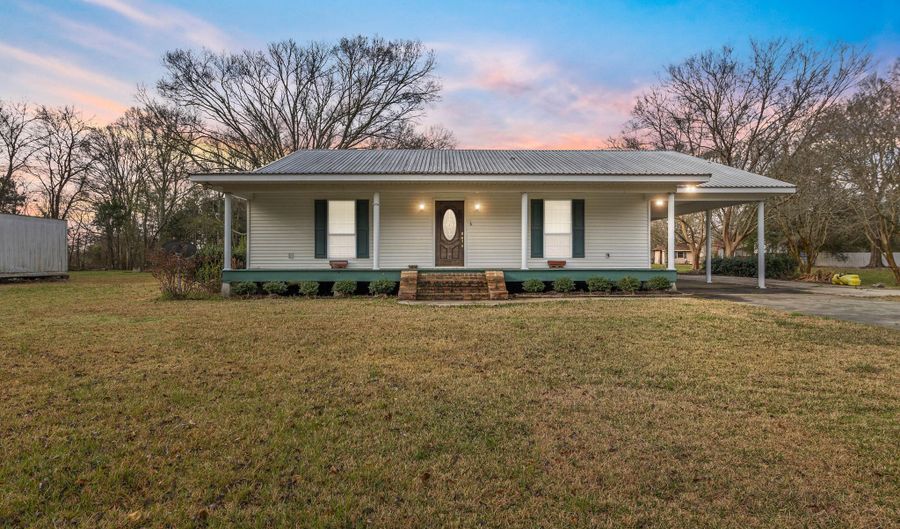 1230 Hebert Ln, St. Martinville, LA 70582 - 3 Beds, 3 Bath