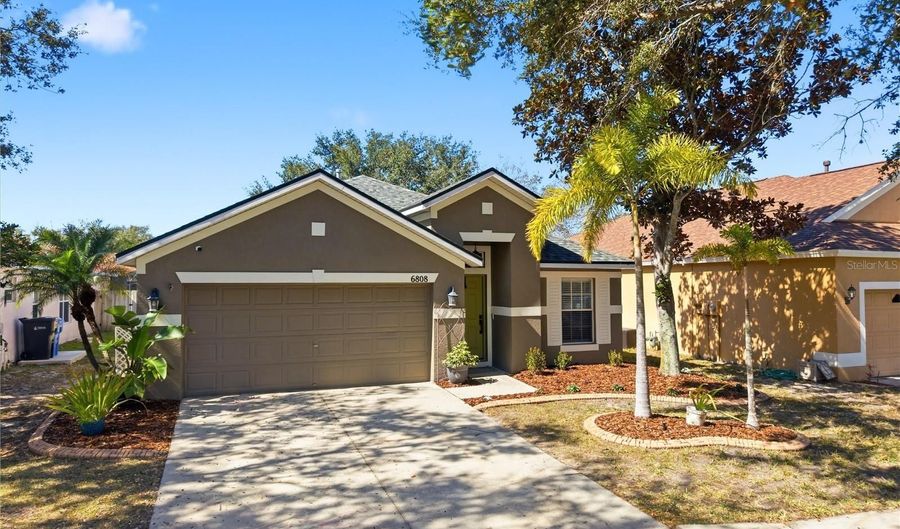 6808 CAMBRIDGE PARK Dr, Apollo Beach, FL 33572 - 3 Beds, 2 Bath