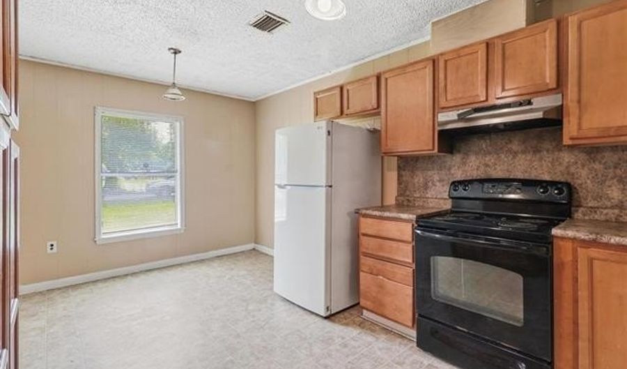 720 S MYRTLE St, Amite, LA 70422 - 3 Beds, 1 Bath